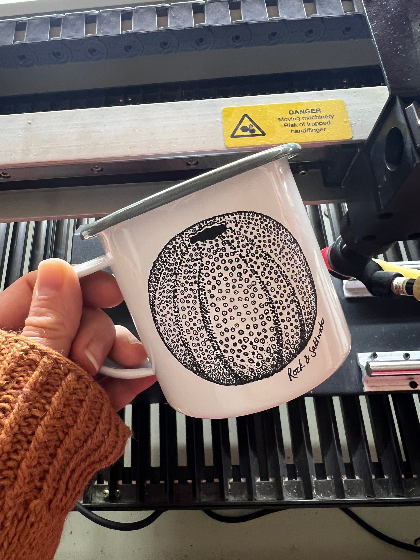 Sea urchin enamel mug