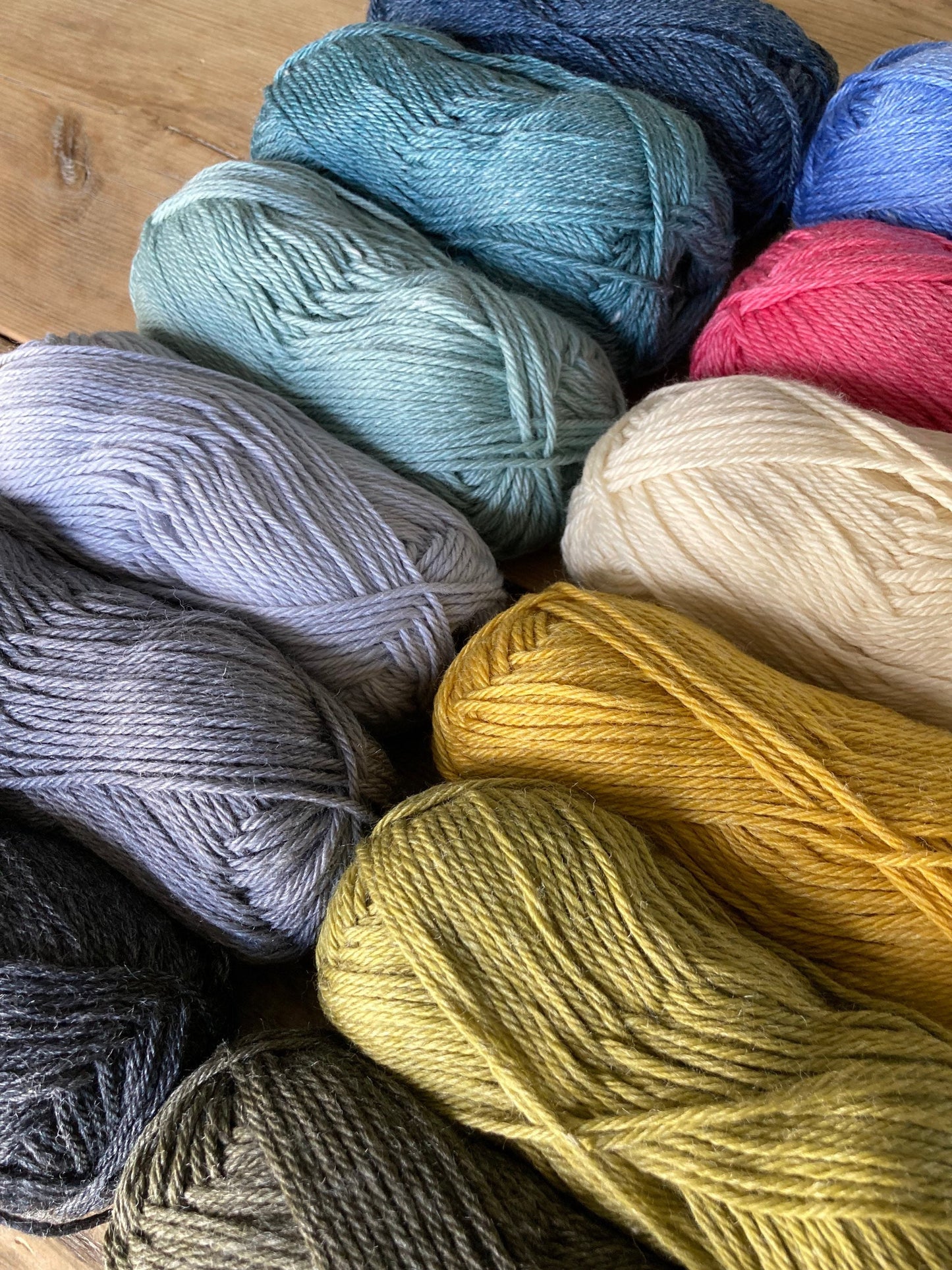 Merino wool/silk mix DK weight yarn | 50g balls