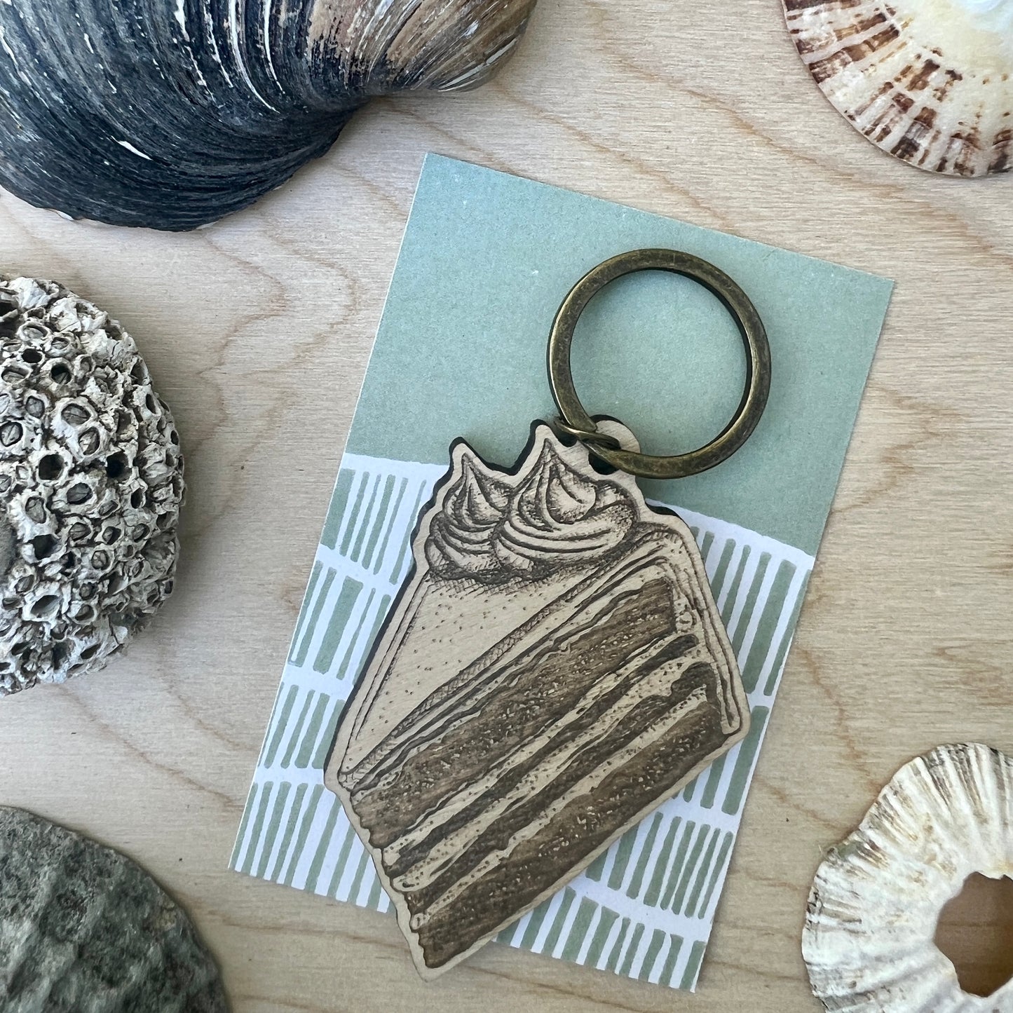Cake slice etched wooden keyring