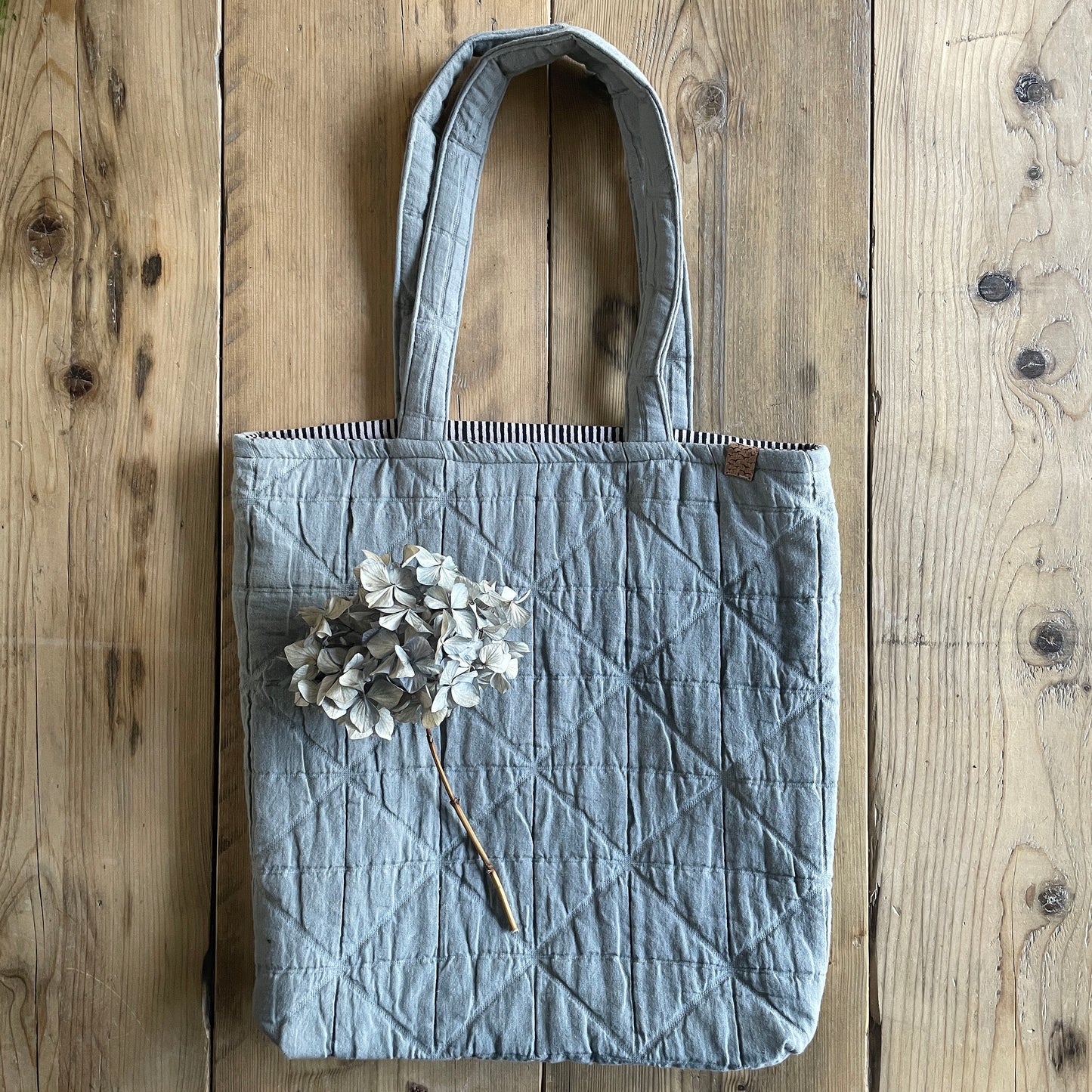 Quilted tote bag – first light