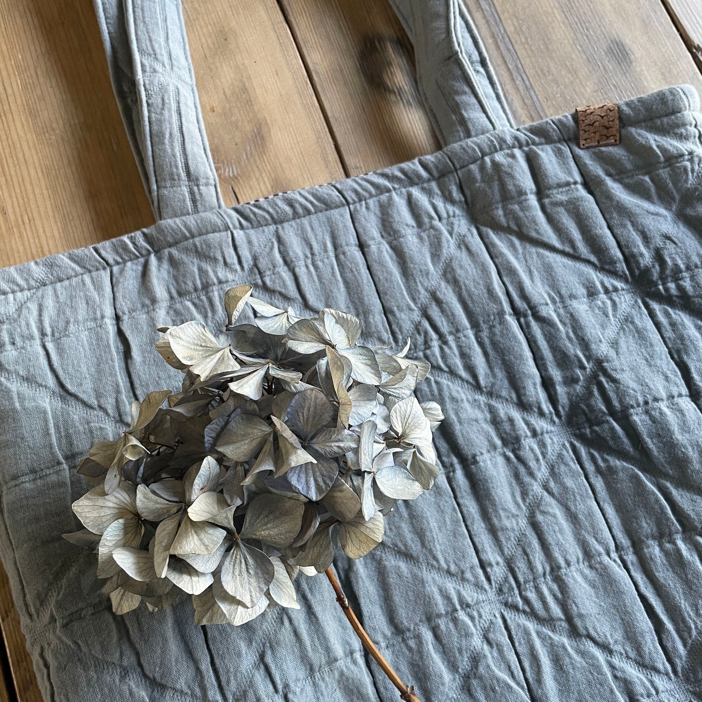 Quilted tote bag – first light
