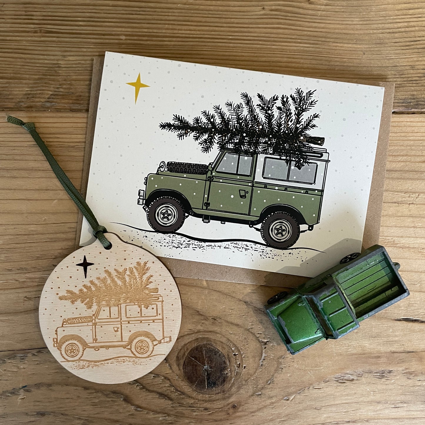 Land Rover bauble and Christmas card set