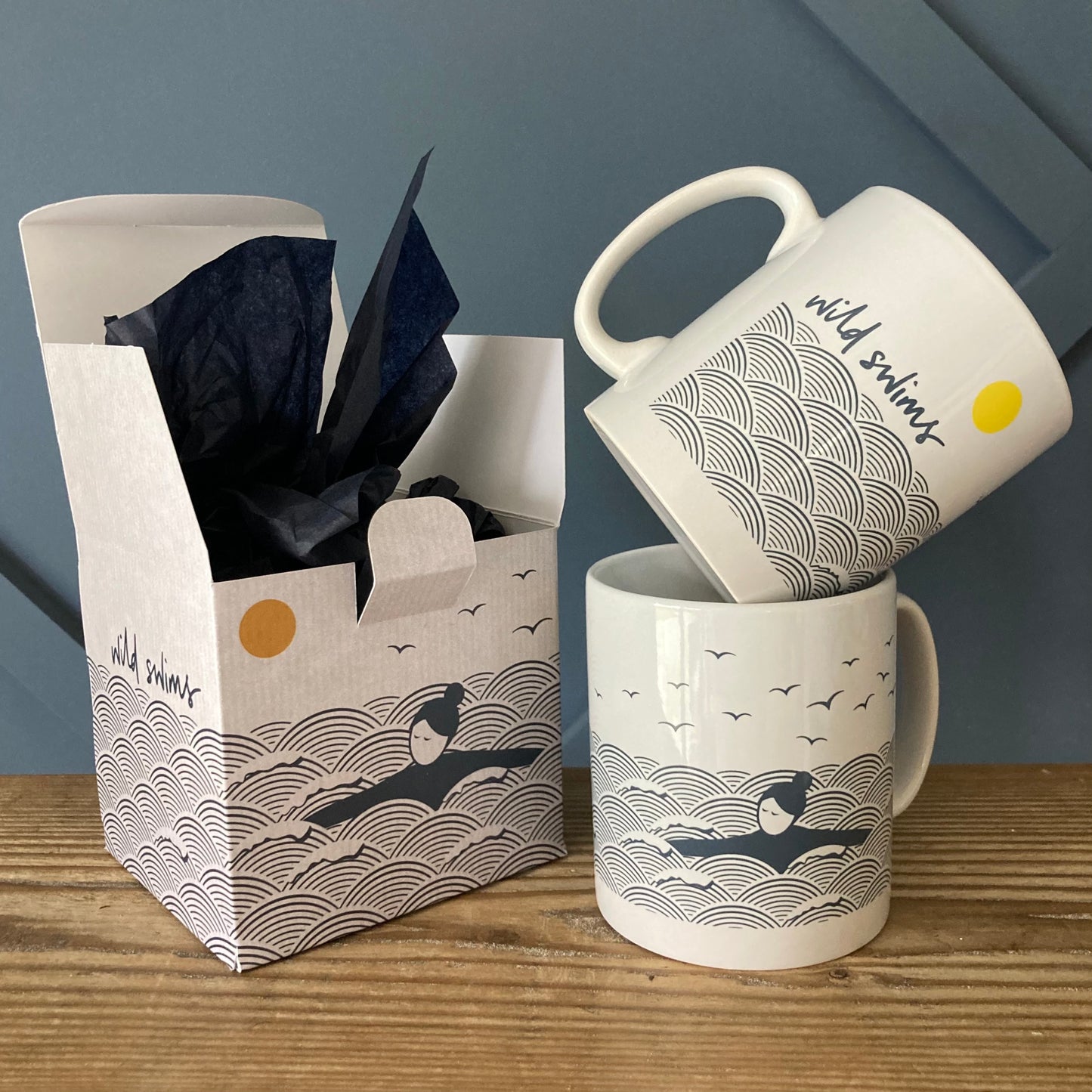 Wild swimming ceramic mug with gift box