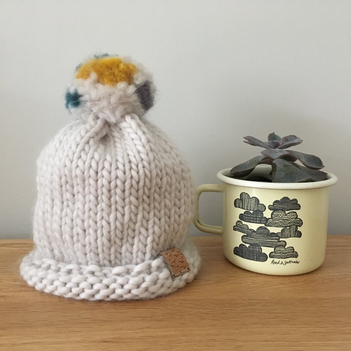 Bobble Hat | baby size | cloud grey | merino wool handknit hat